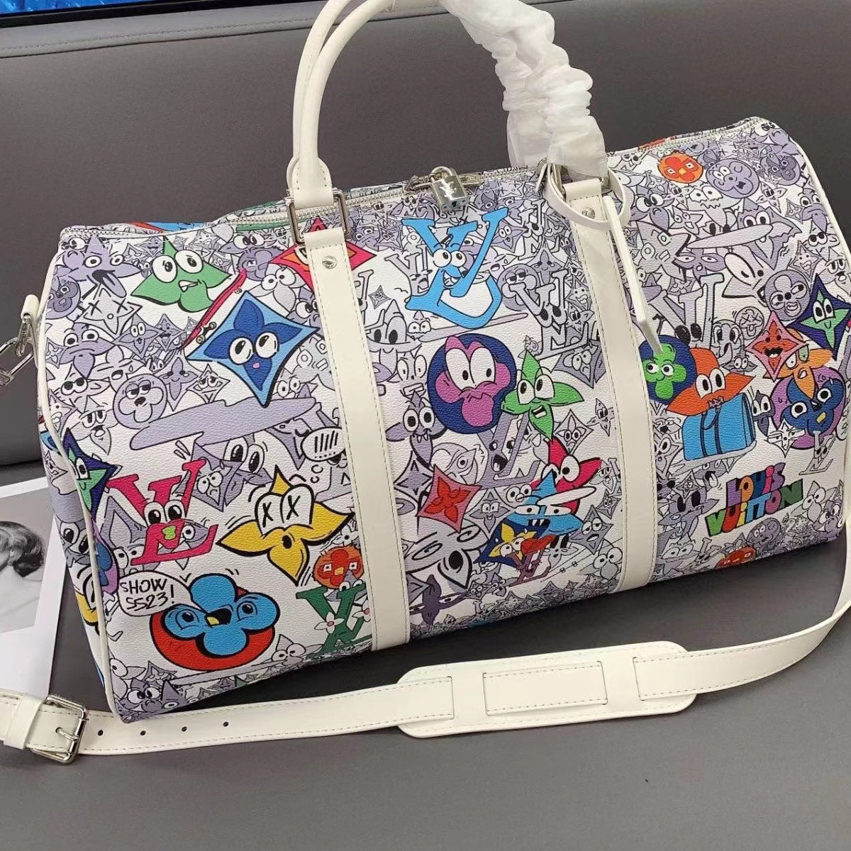 2023 New Design Travel sport V Logo Handbags