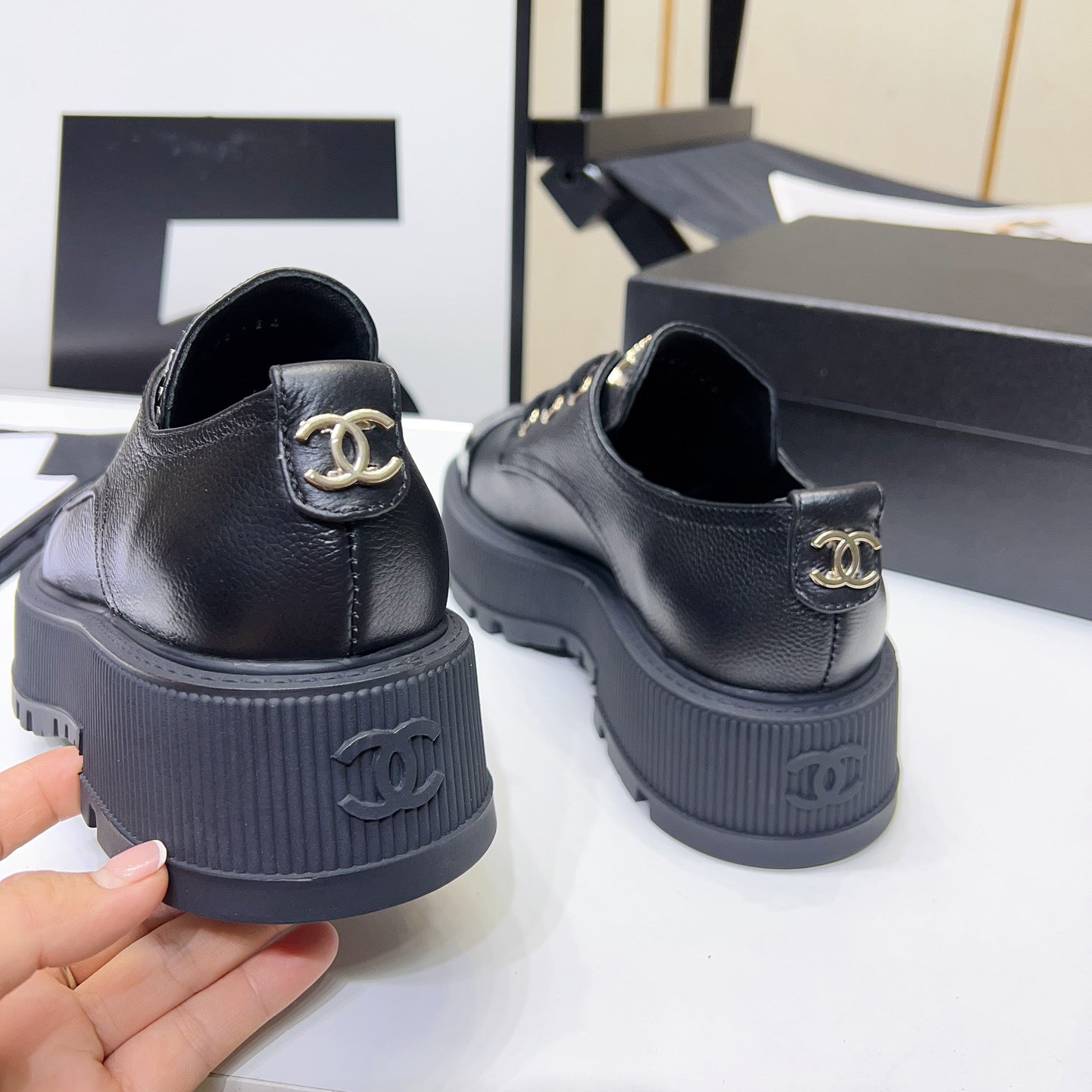 Black and white Leather C Logo Women's Shoes-XC052023090601