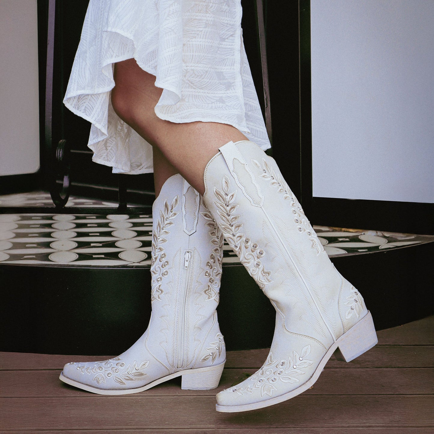 The Grace – Ivory Western Boots with Embroidered Floral and Rhinestone Accents