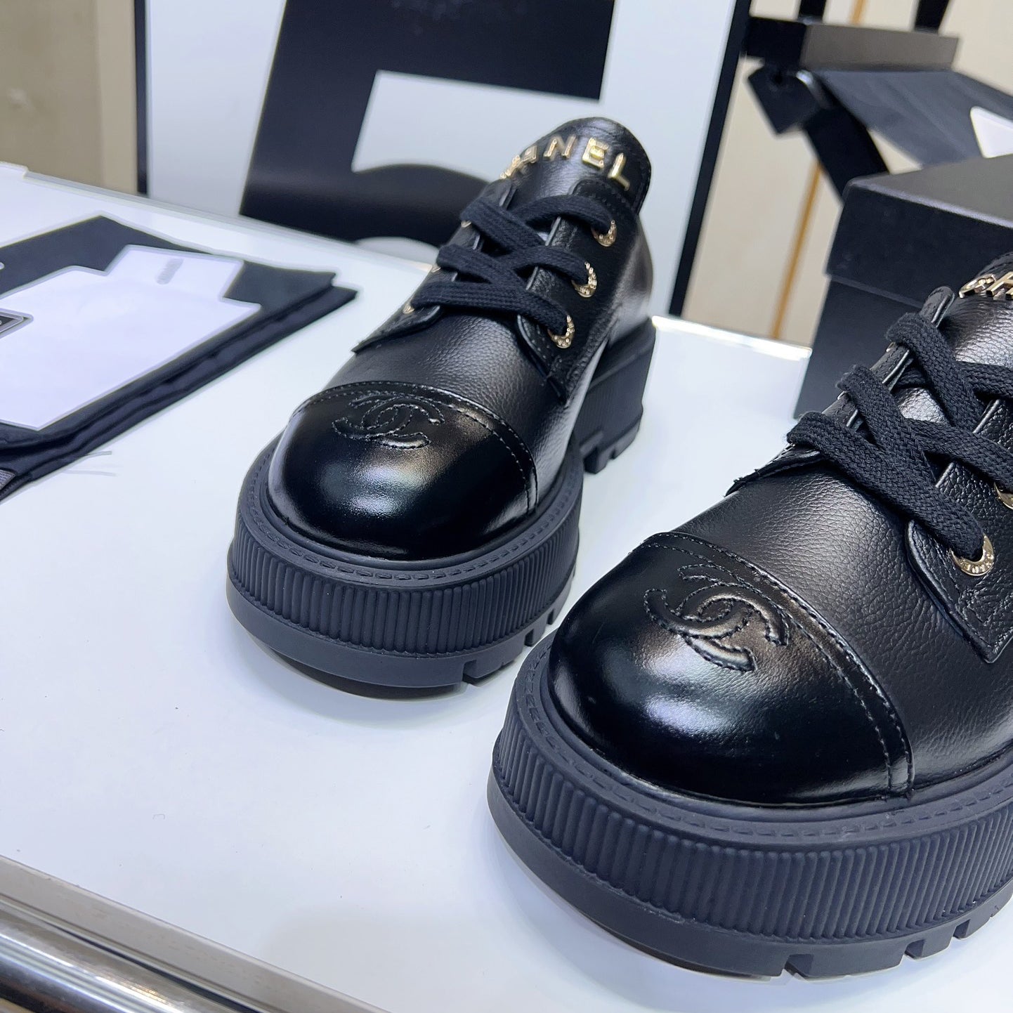 Black and white Leather C Logo Women's Shoes-XC052023090601
