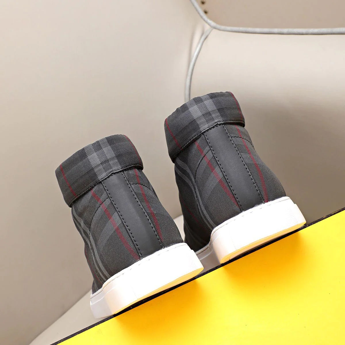 Casual and Versatile High-top Shoes 0823122606