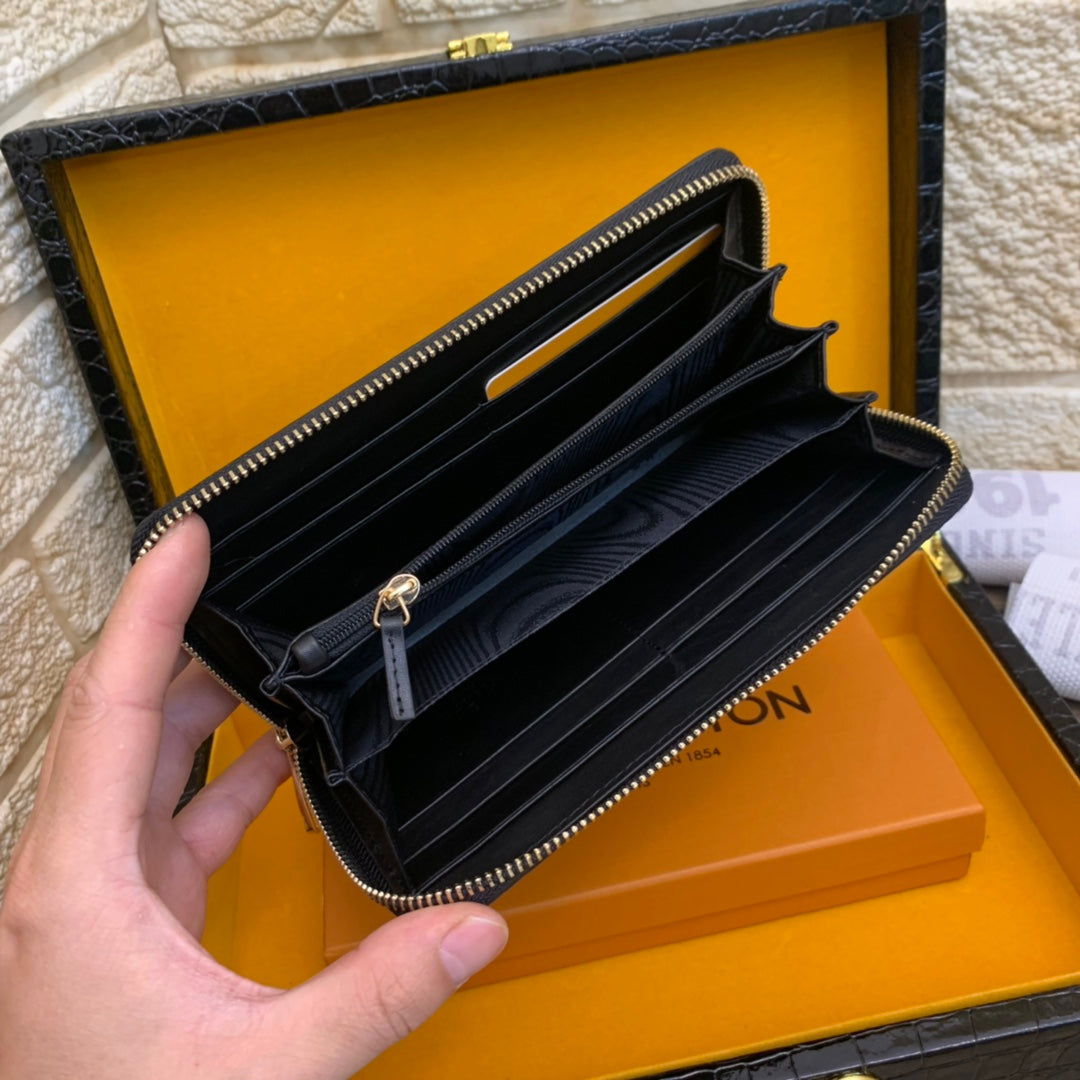Black Leather A Grade V Logo Wallet-WX05202360804
