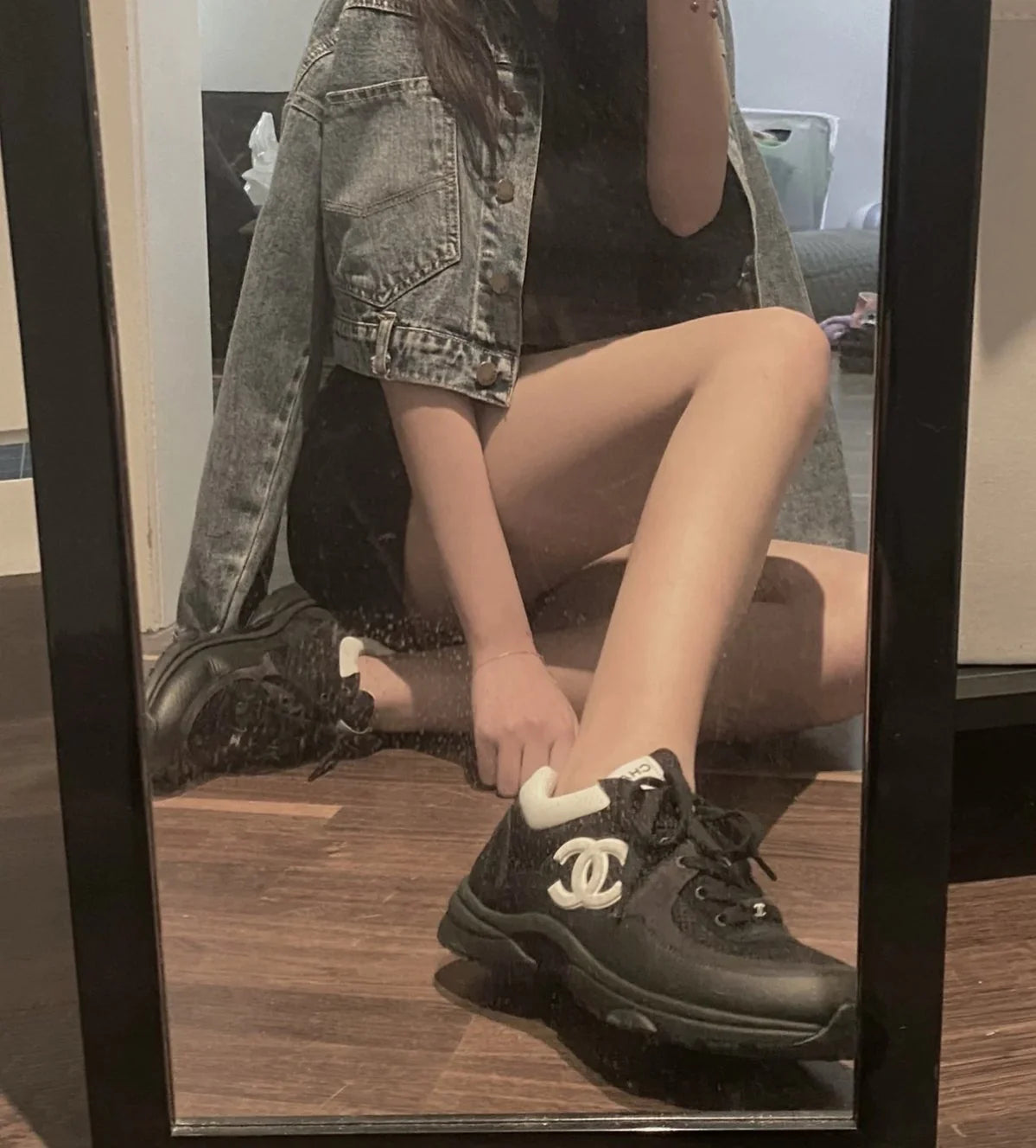 Black C Logo Fashion Design Women's Sneakers