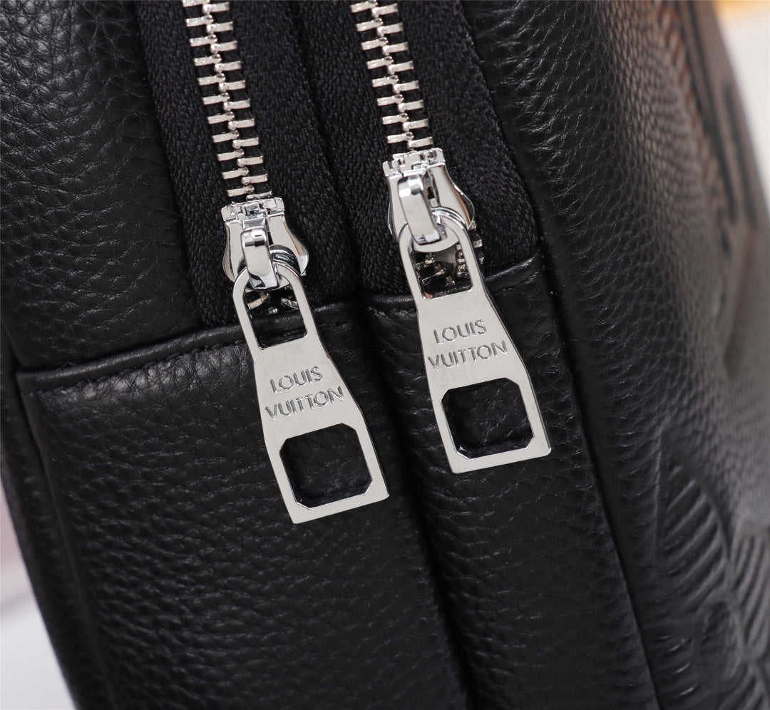 Black Fashion V Logo BagsXC052024030707