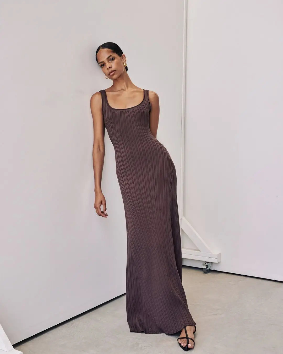 2024 New Solid Pit Striped Knitted Dress U Collar Sleeveless Slim Suspender Maxi Dresses Elegant Fashion Summer Holiday Vestidos