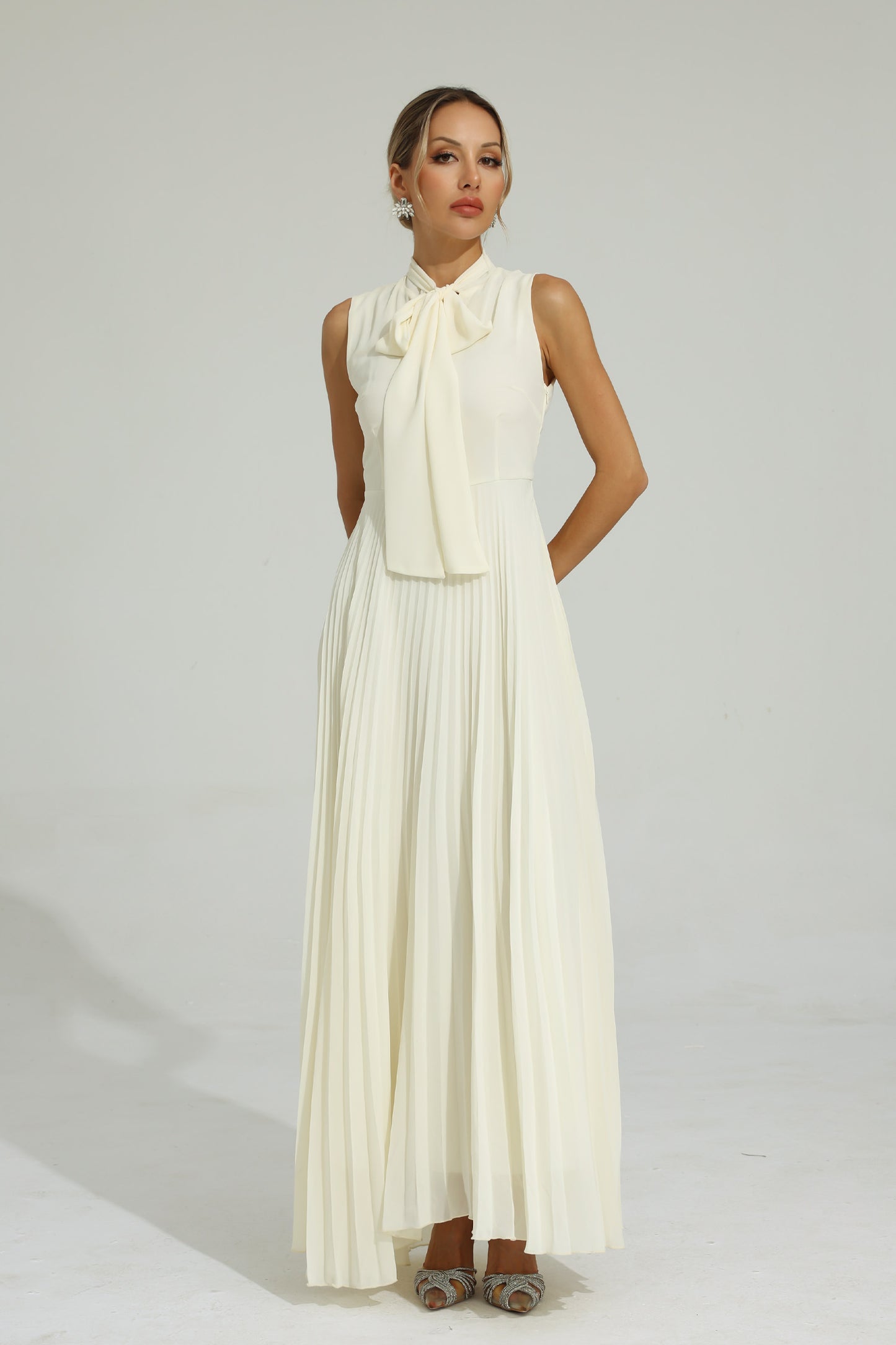 Tennyson White Bow Sleeveless Maxi Dress