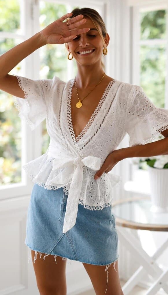 Women's Lace Sexy V-neck T-shirt