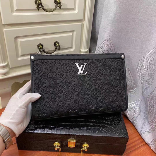 复制New Fashion Leather V Logo BagsXC052023120605