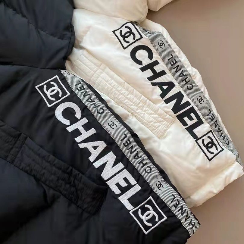 White and Black C Logo Women's Down JacketPD052023111401