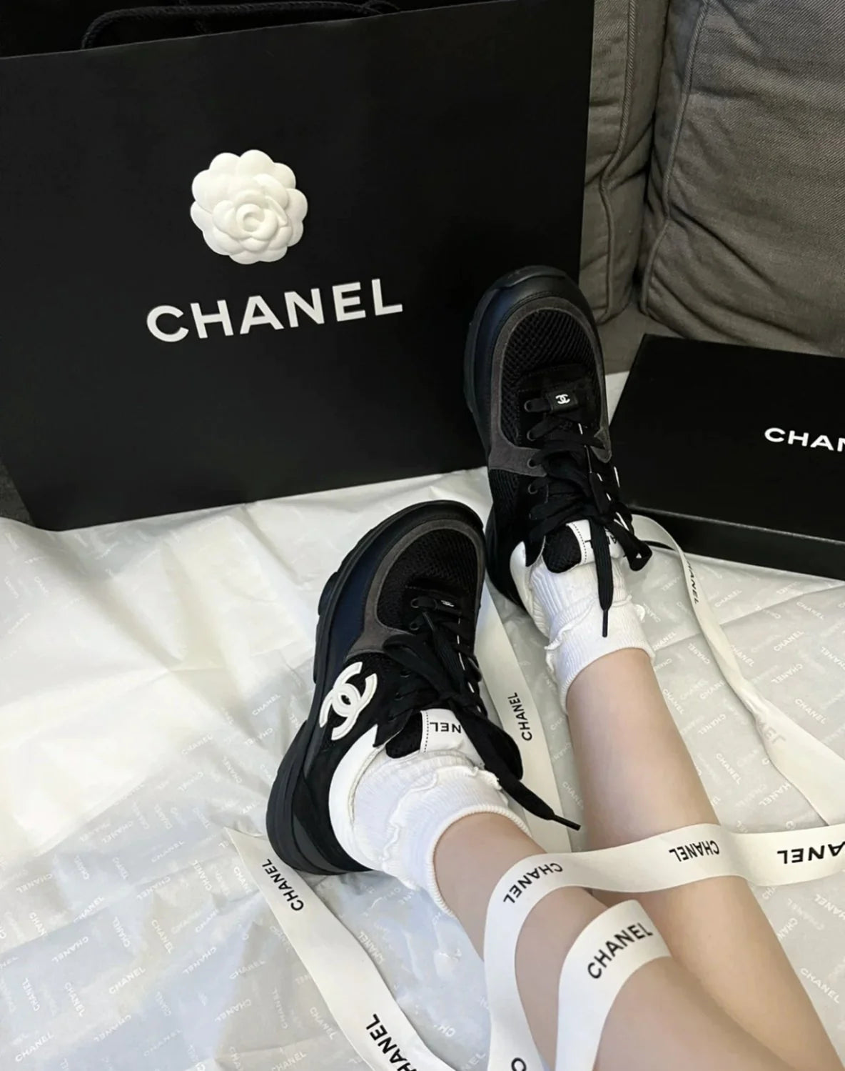 Black C Logo Fashion Design Women's Sneakers