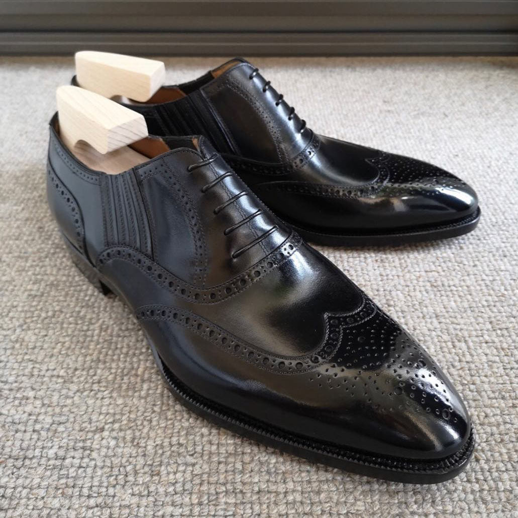 2022 Black Brogue Style Men Dress Shoes