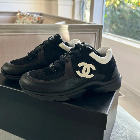 Black C Logo Fashion Design Women's Sneakers