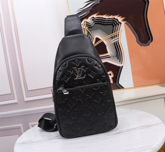 Black Fashion V Logo BagsXC052024030708