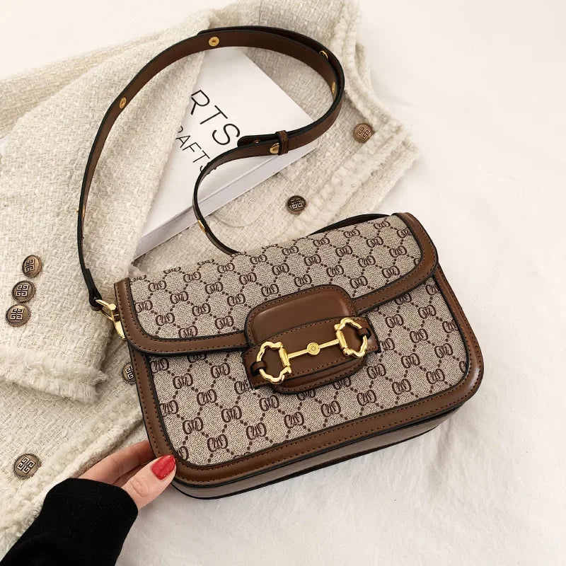 High-end small square retro printed crossbody bag 2025073117